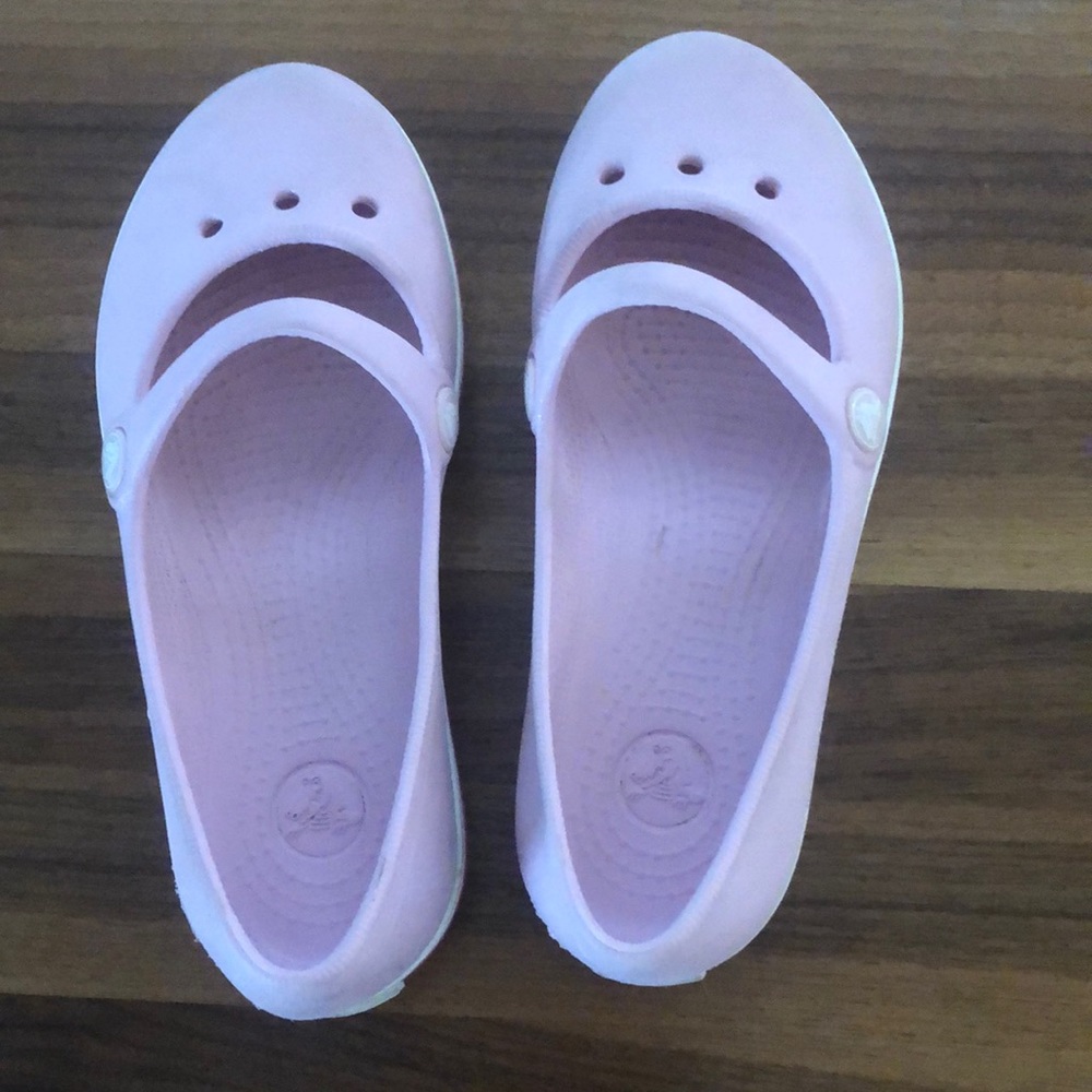 Girls crocs